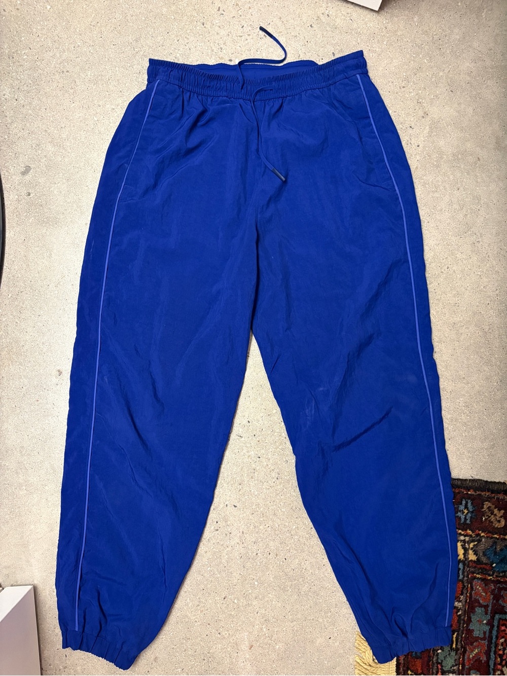 Lululemon athletica size 8 track pants